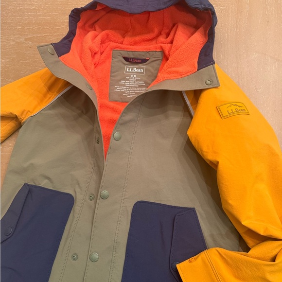L.L. Bean Boundless Softshell Jacket - Picture 2 of 9